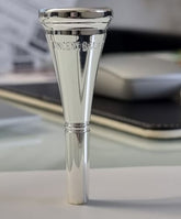 silberfarbenes Mundstück von Vincent Bach